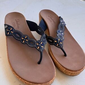 Sketchers wedge flip flops 8.5